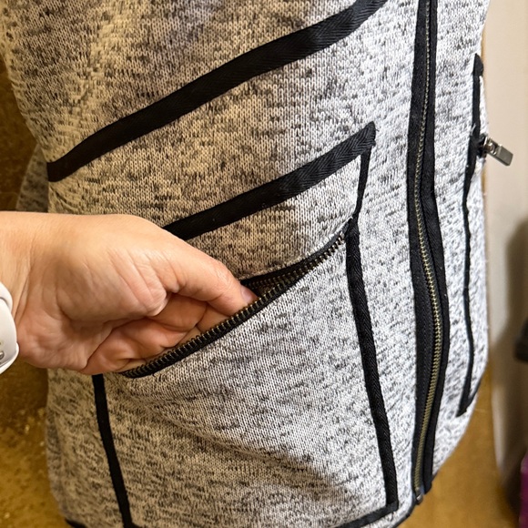 Wooly Bully Wear Gray Vest with Black Fur Accent - Picture 4 of 9